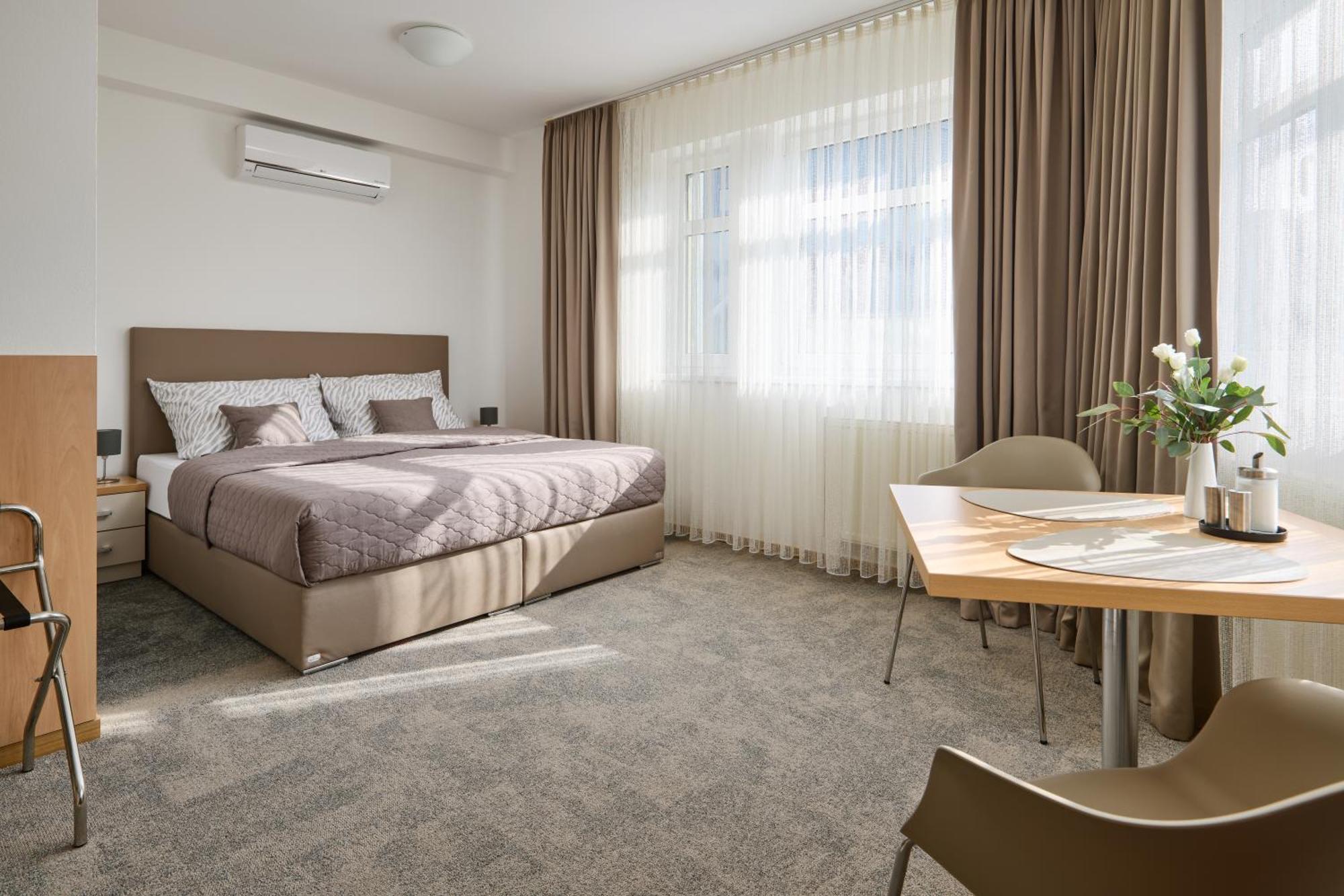 Hotel Osvit Mladá Boleslav Dış mekan fotoğraf